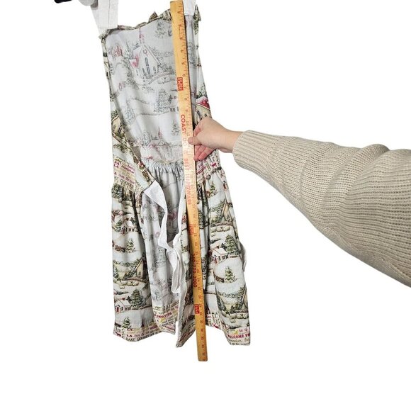 Vintage-Inspired Christmas Apron With Festive‎ Holiday Scenes Homemade Ruffles - Picture 5 of 8